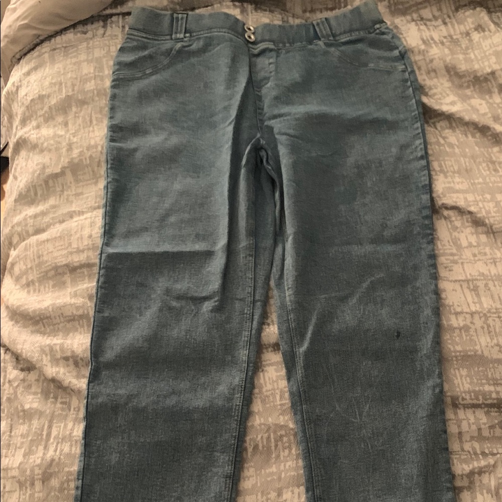 NWOT Butt activating light blue jeggings